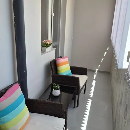 Two Bedroom - Niki Lejlighed